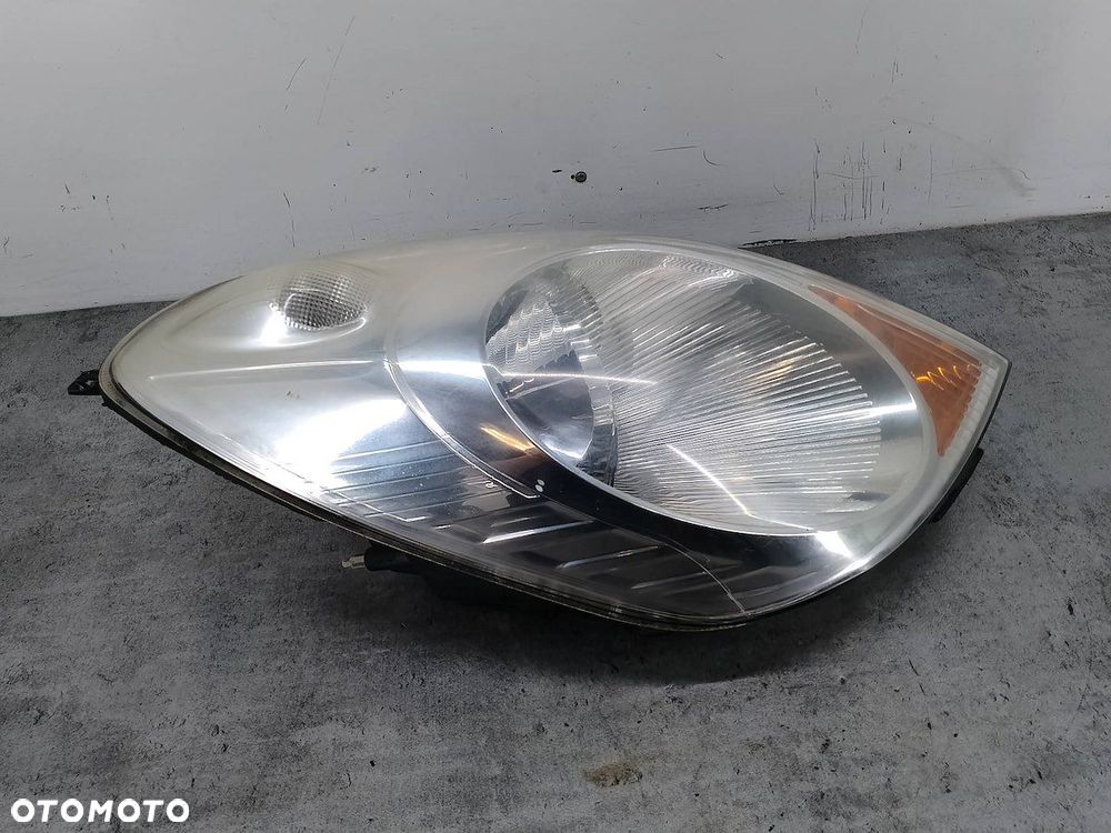 LAMPA PRZÓD PRAWA NISSAN NOTE I 260109U10A 89902135 - 5