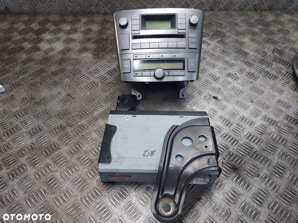 RADIO ODTWARZACZ + PANEL NAWIEWU + RAMKA + ZMIENIARKA AVENSIS T25 - 1