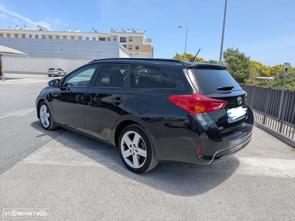 Toyota Auris Touring Sports 1.4 D-4D Com+P.Sport - 17