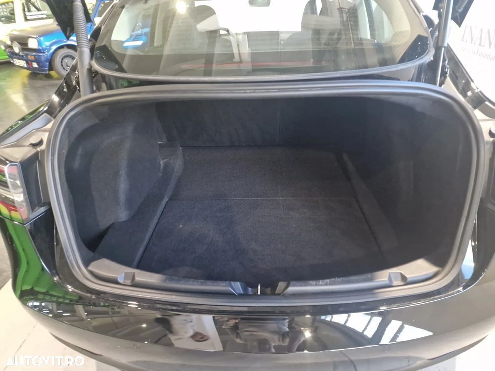 Tesla Model 3 Langstreckenbatterie Allradantrieb Dual Motor - 23