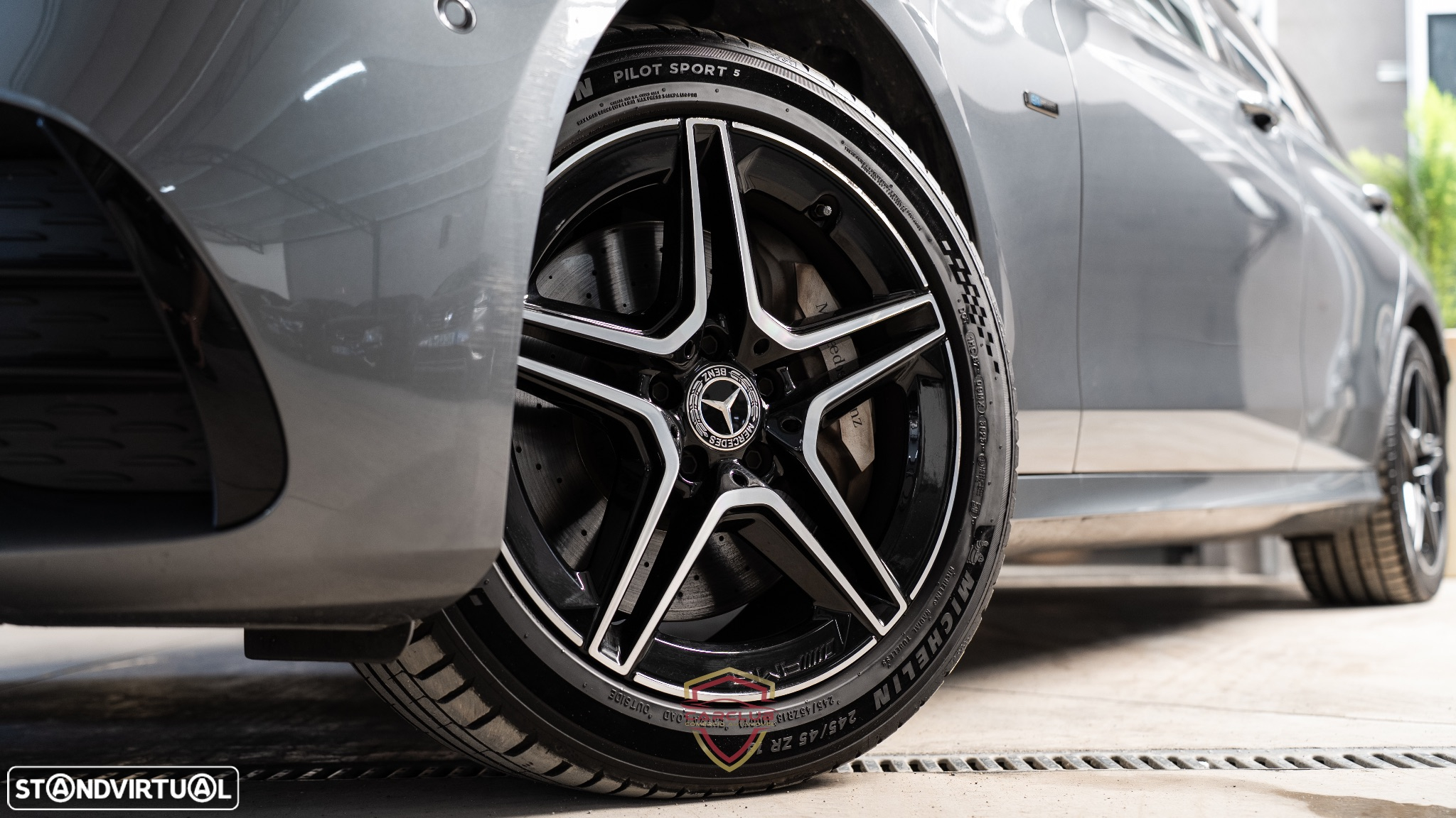 Mercedes-Benz E 300 de AMG Line - 3