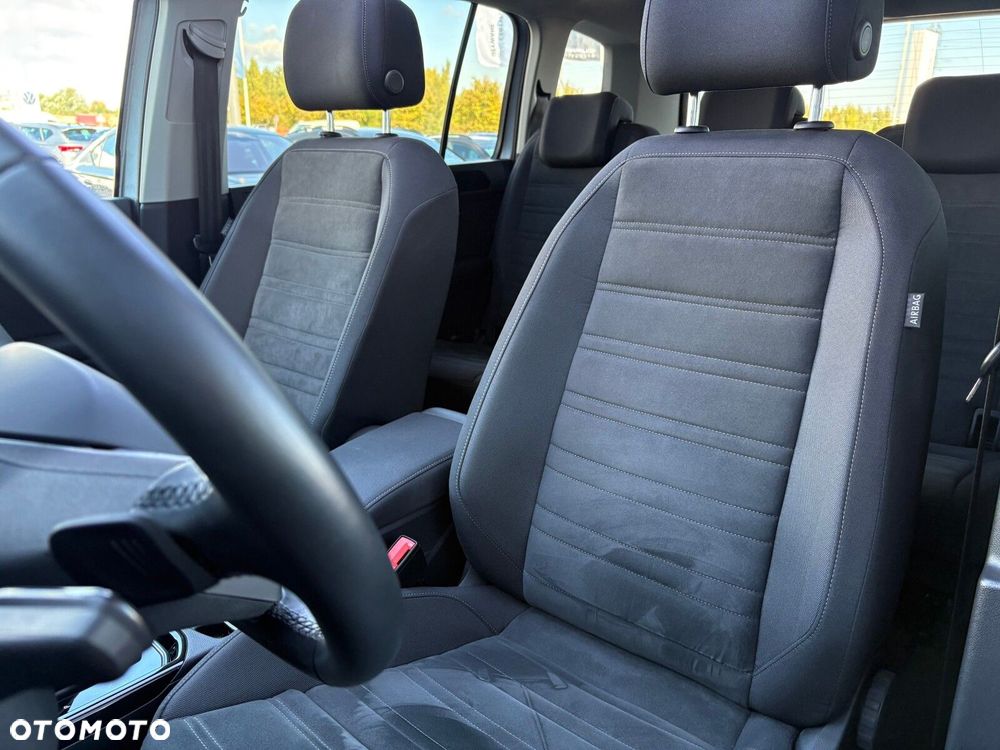 Volkswagen Touran - 13