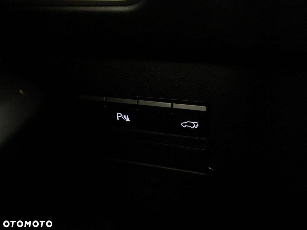 Lexus NX 300h E-FOUR Luxury Line - 35