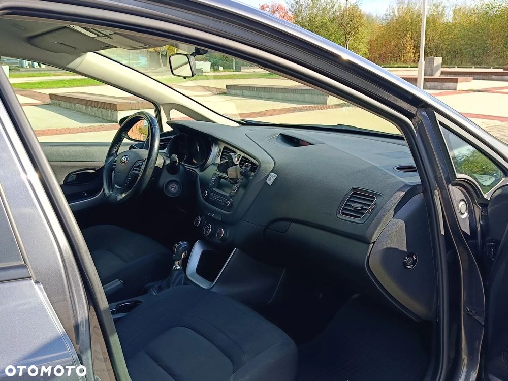 Kia Ceed - 8