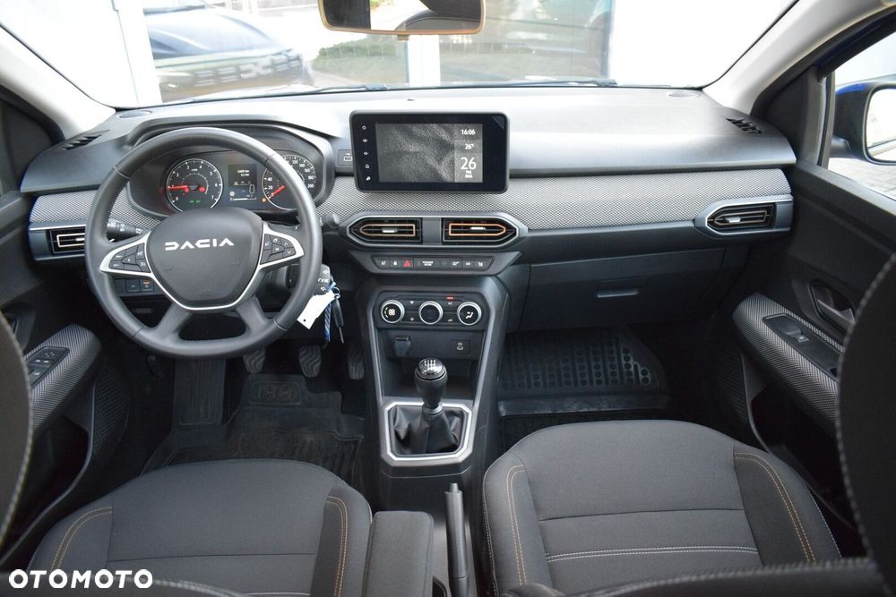 Dacia Sandero - 8