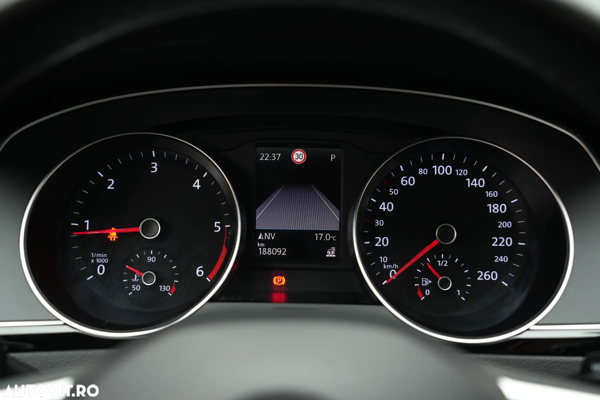 Volkswagen Passat 2.0 TDI SCR 4Motion DSG Elegance - 30