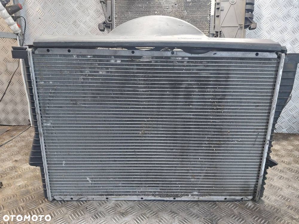 PAS PRZEDNI WZMOCNIENIE CZOŁOWE + KOMPLET CHŁODNIC BMW E39 520i 2.0 24V - 3