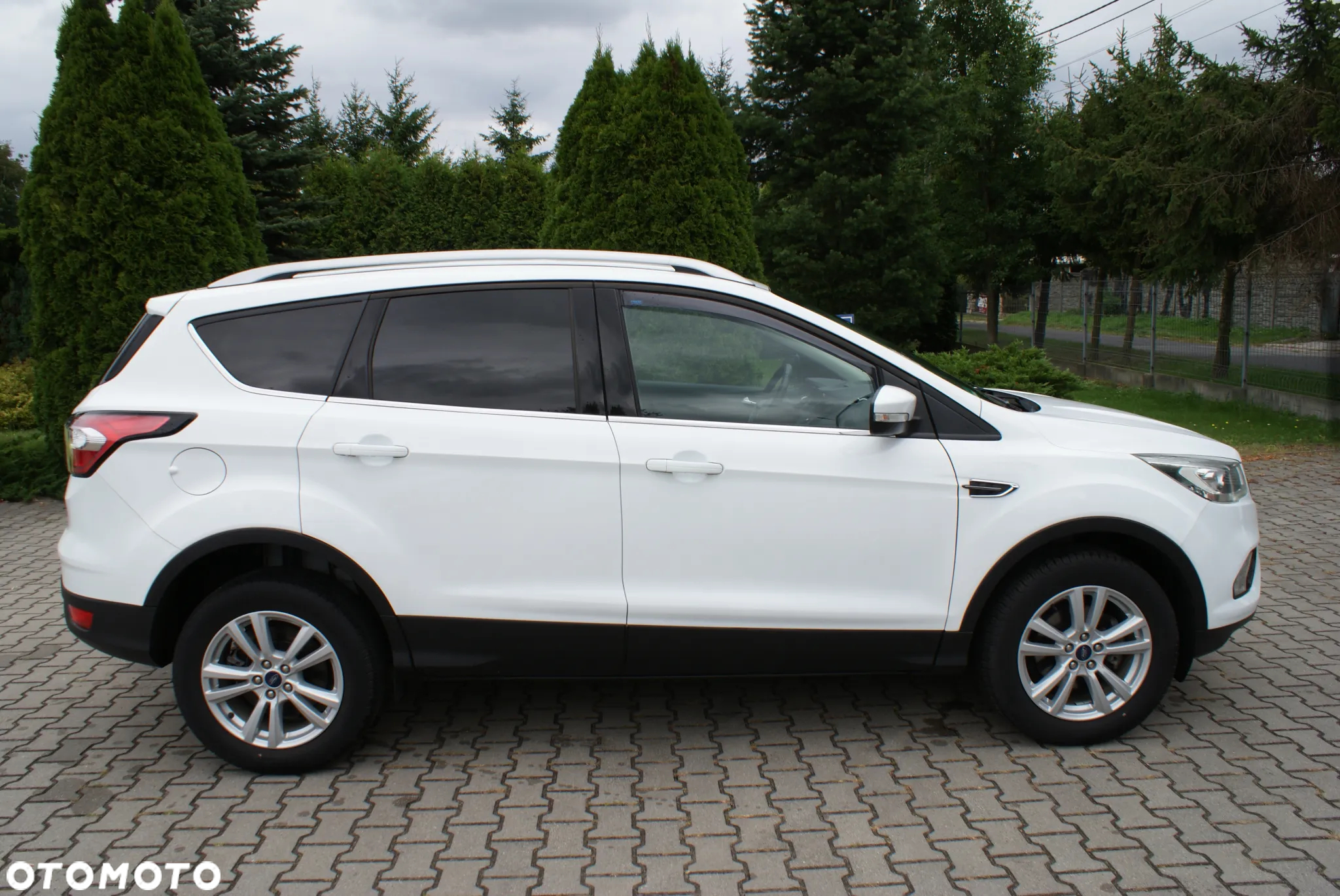 Ford Kuga - 13
