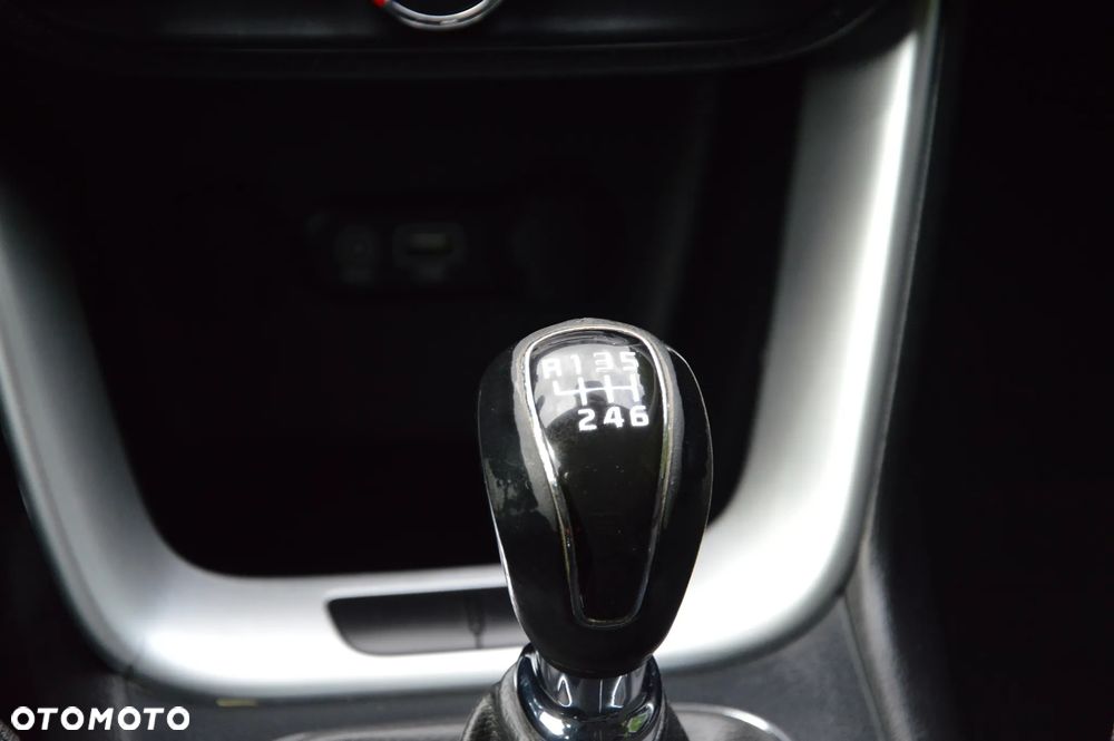 Kia Ceed - 33