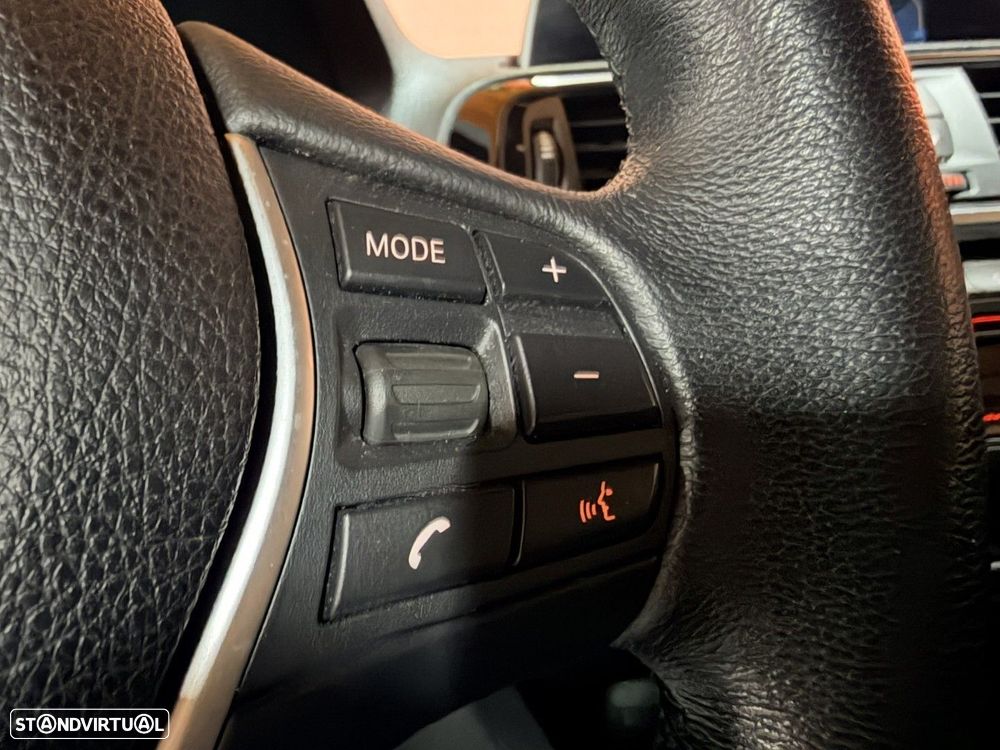 BMW 218 i Cabrio Line Sport - 23