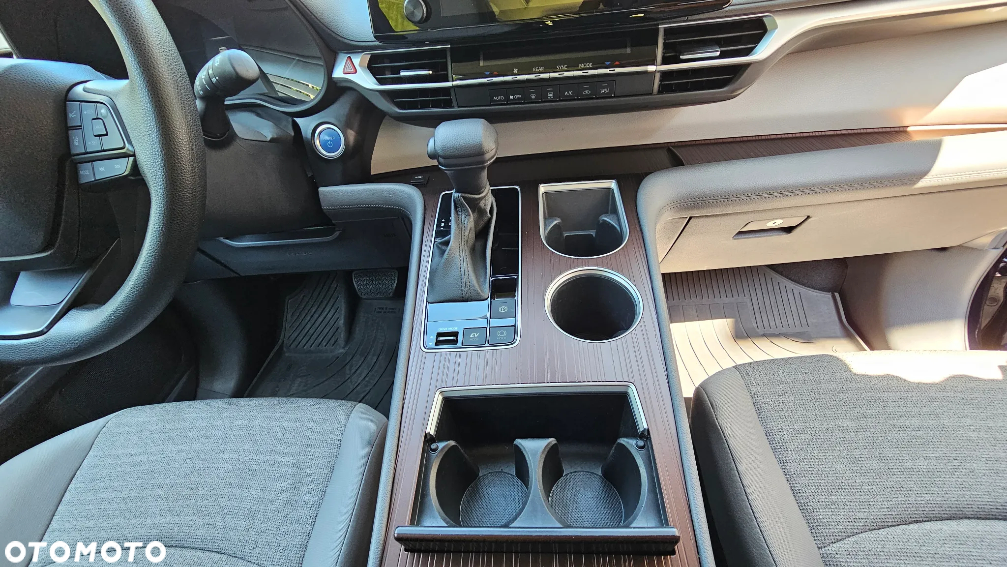 Toyota Sienna - 21