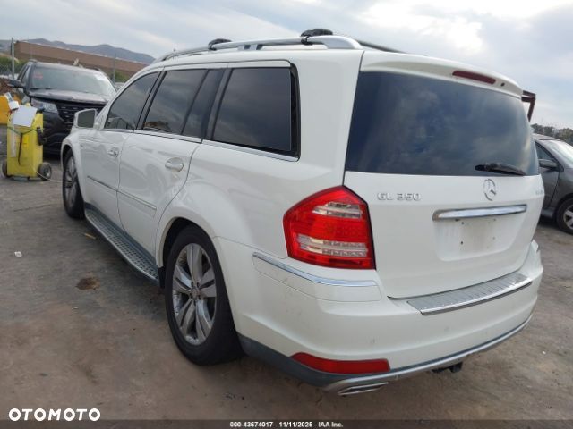 Mercedes-Benz GL 350 BlueTEC - 35