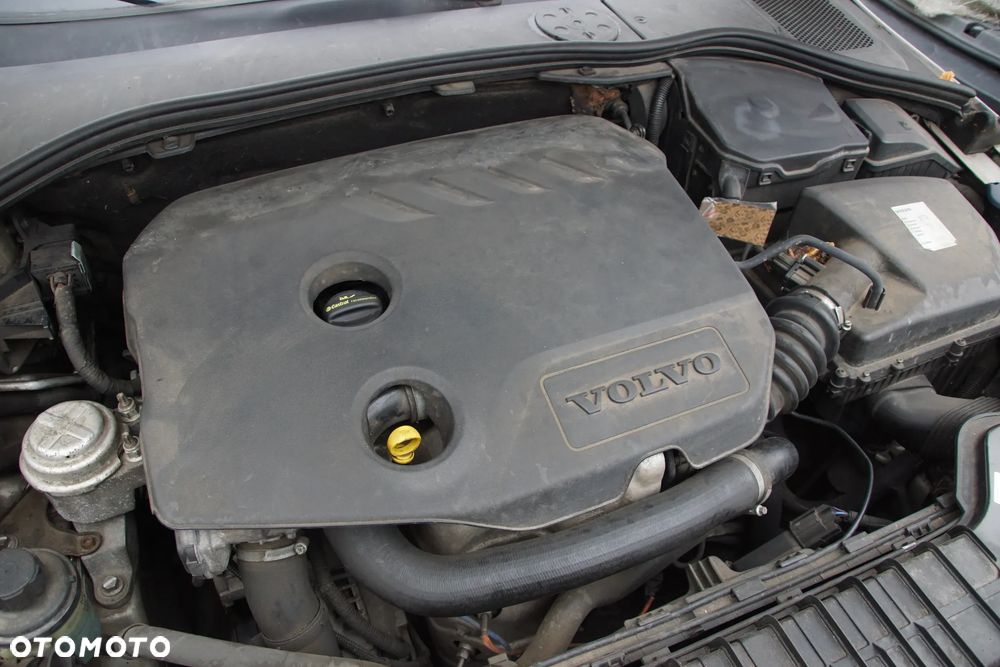 Auto na części - Volvo S60 II Lift 1.6 D 114 KM D4162T 36051127 484 2015R Silnik Skrzynia Drzwi Maska Błotnik Klapa Lampa Lusterko Klamka Szyba Deska Kokpit Sterownik Moduł Czujnik Licznik Wyświetlacz Panel Kierownica - 17