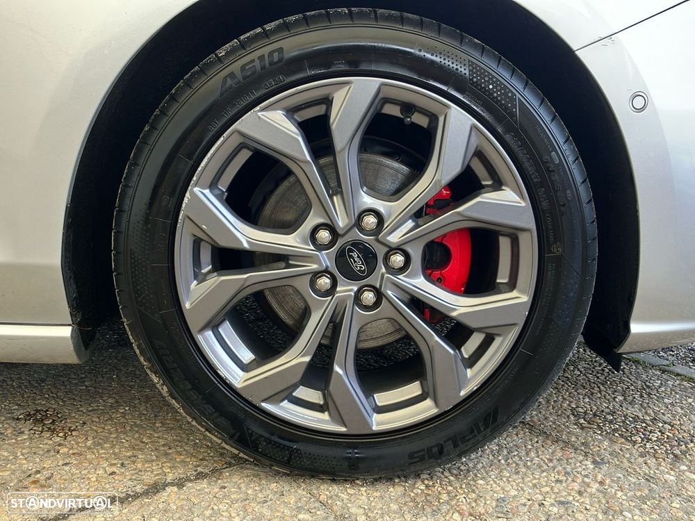 Ford Focus 1.0 EcoBoost MHEV ST-Line - 17