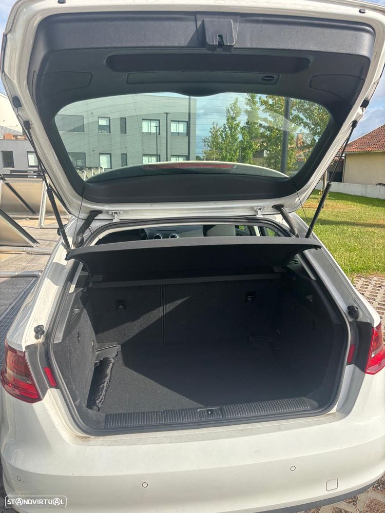Audi A3 Sportback 1.6 TDI Attraction Ultra - 13
