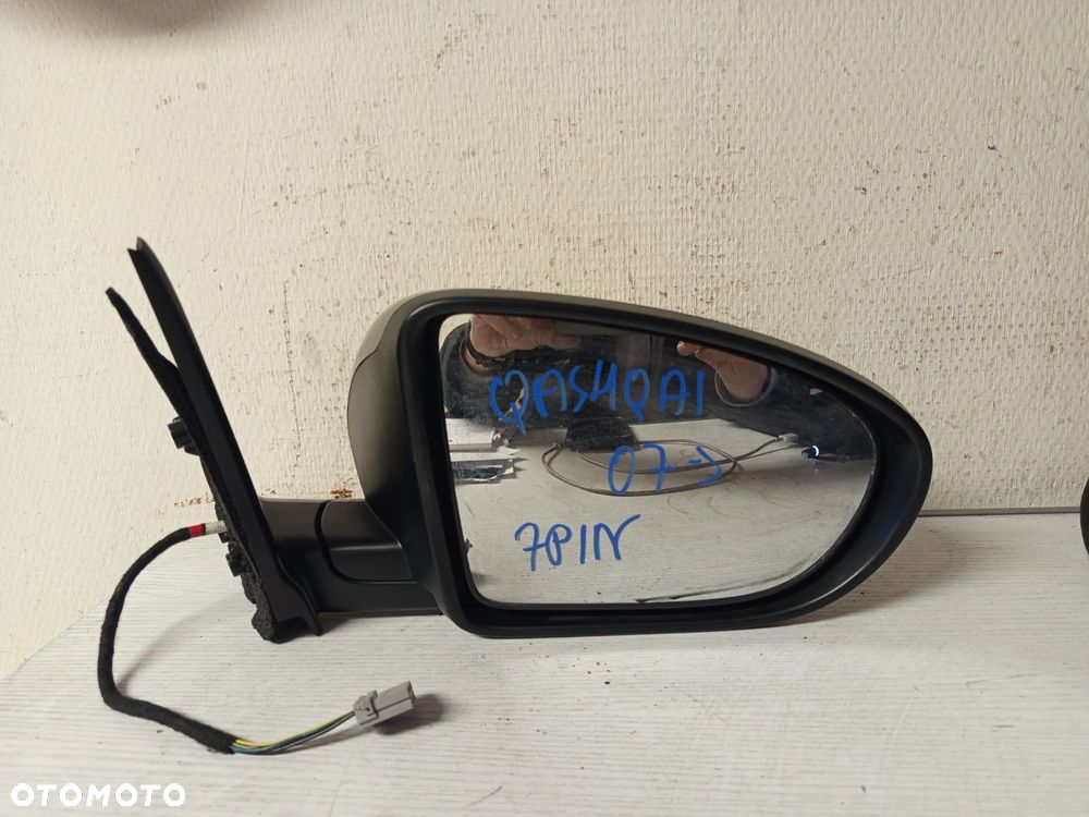 LUSTERKO PRAWE NISSAN QASHQAI 07-14 7 PIN - 1