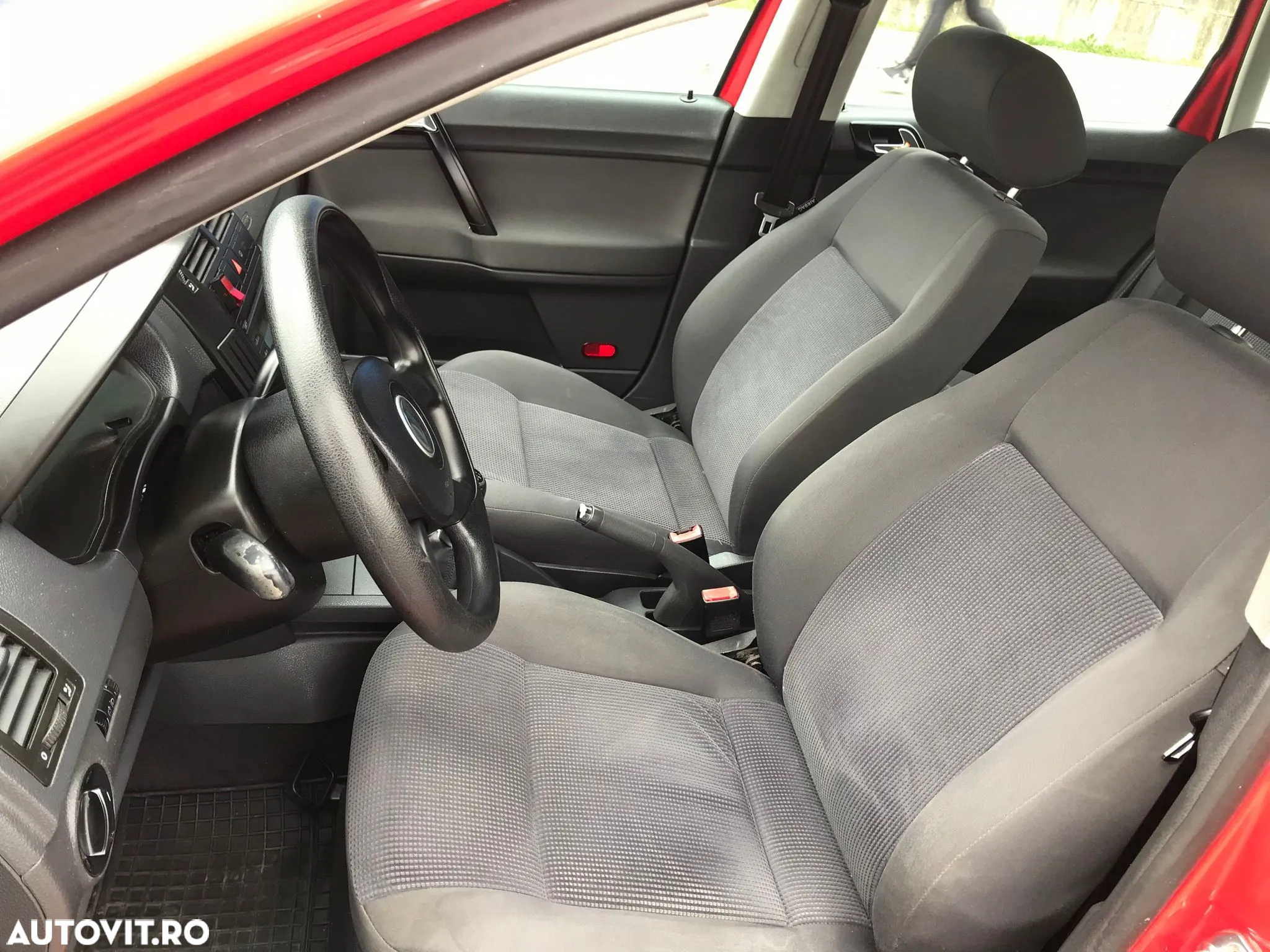 Volkswagen Polo 1.2 Attractive - 6