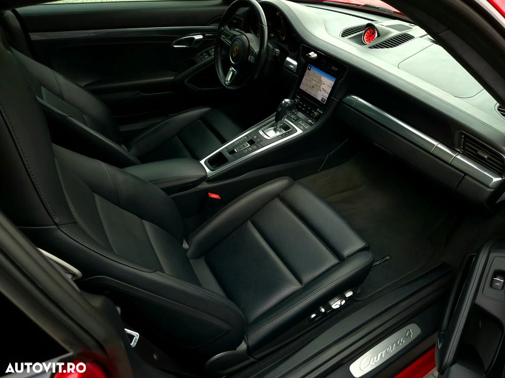 Porsche 911 Carrera 4 PDK - 18
