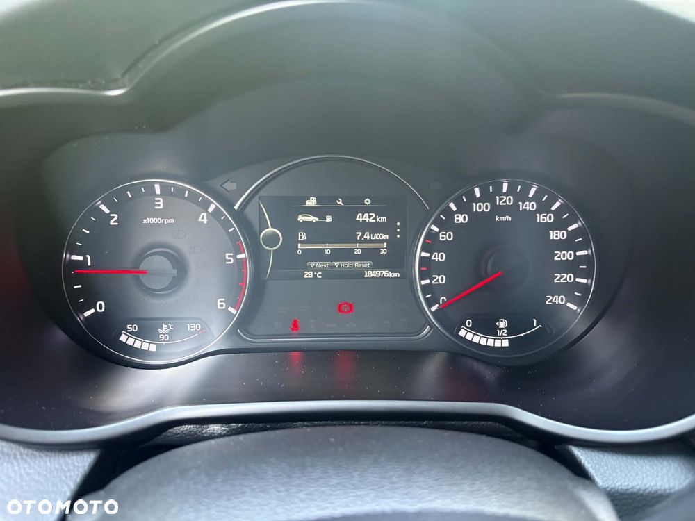 Kia Carens 1.7 CRDi M - 14