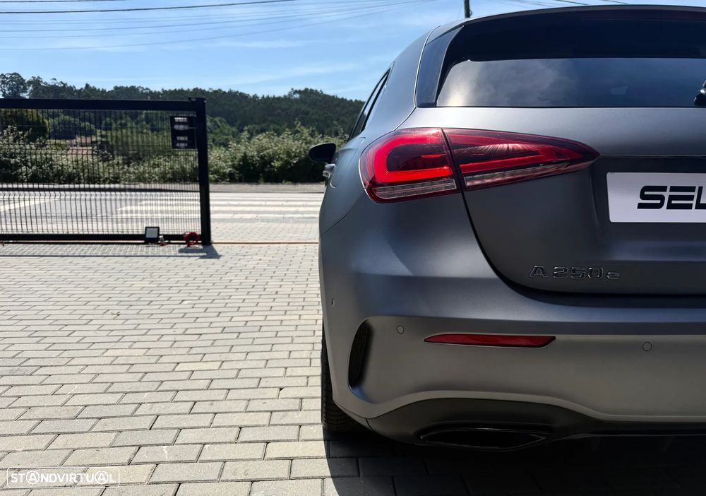 Mercedes-Benz A 250 e 8G-DCT Edition AMG Line - 10
