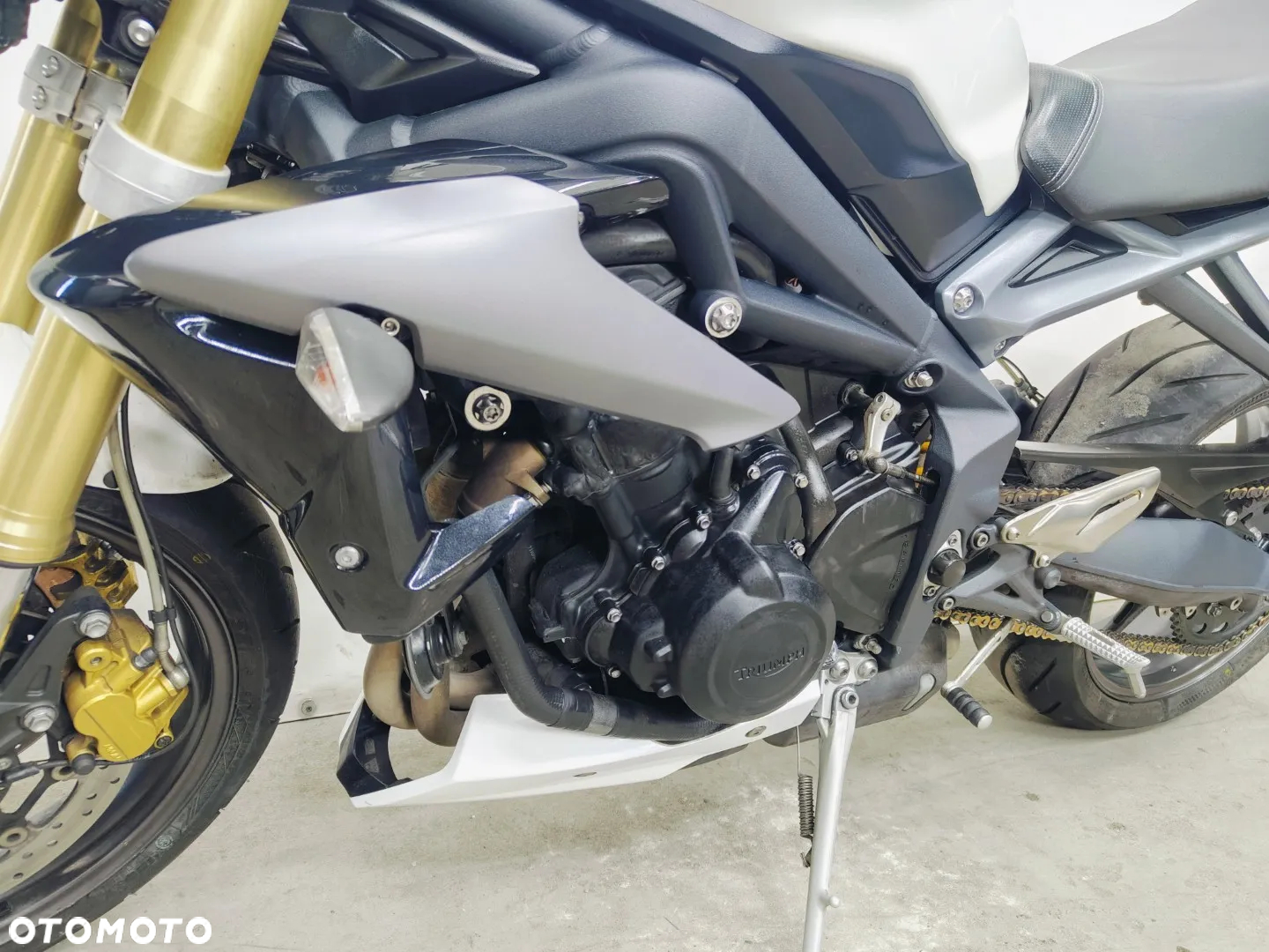 Triumph Street Triple - 21