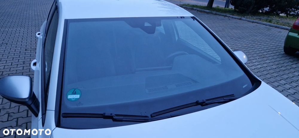 Volkswagen Golf - 28