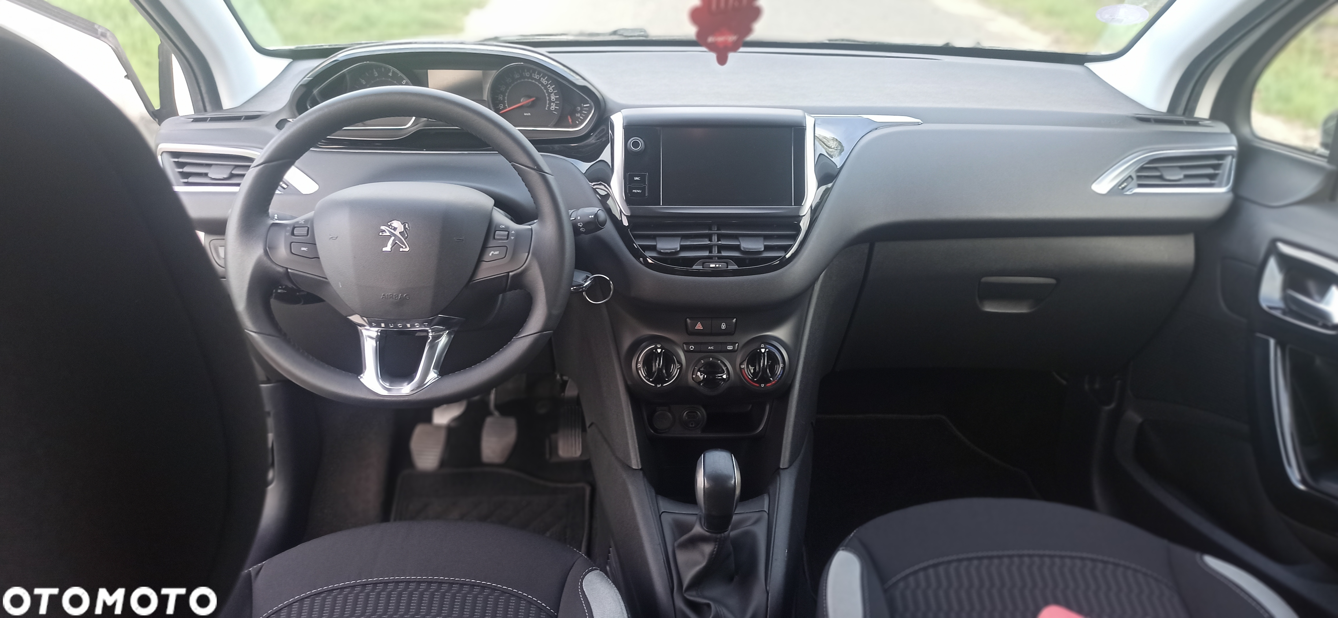 Peugeot 208 1.2 PureTech Style - 11