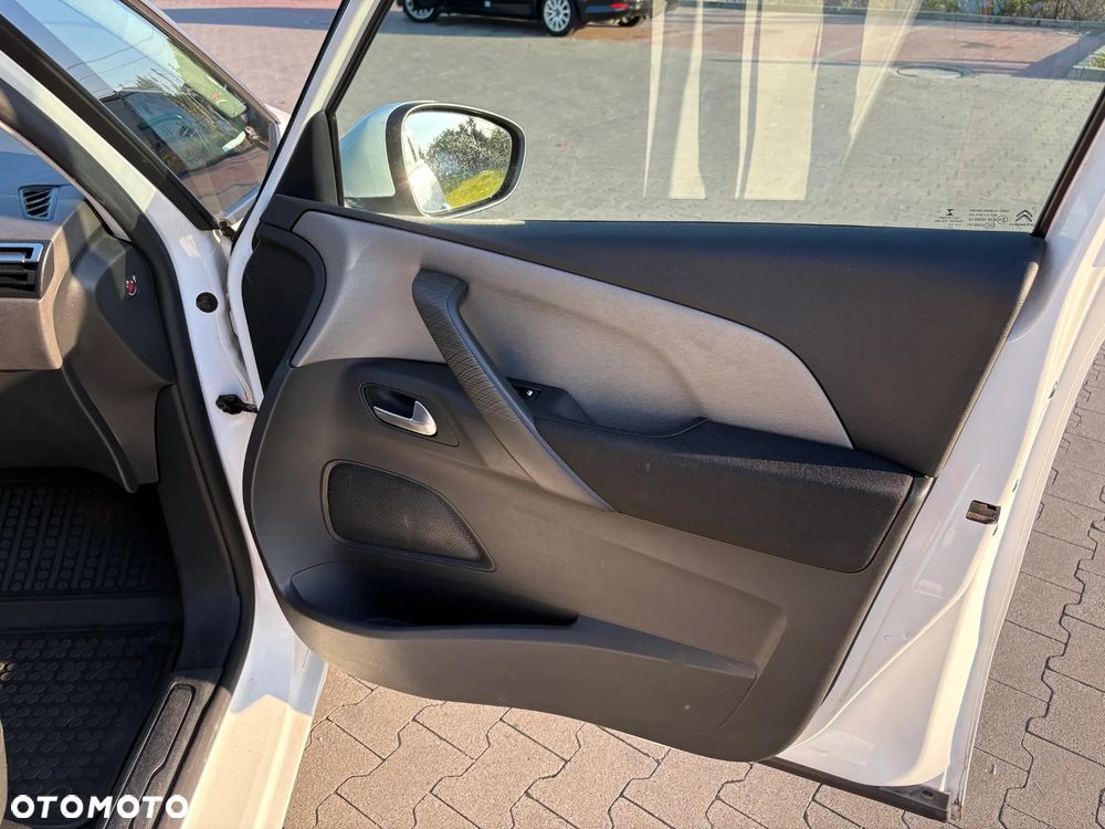 Citroën C4 Picasso 1.6 e-HDi Exclusive - 16