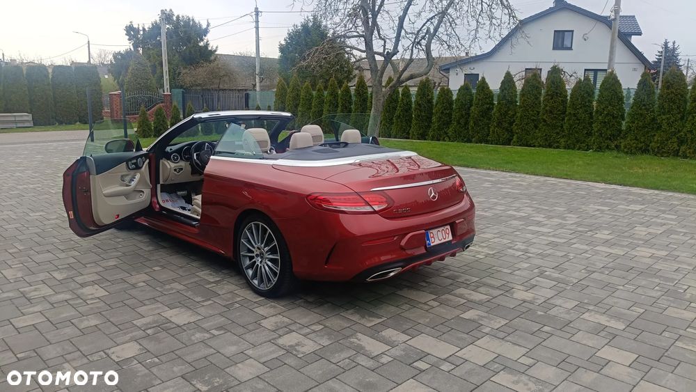 Mercedes-Benz Klasa C 300 9G-TRONIC - 2