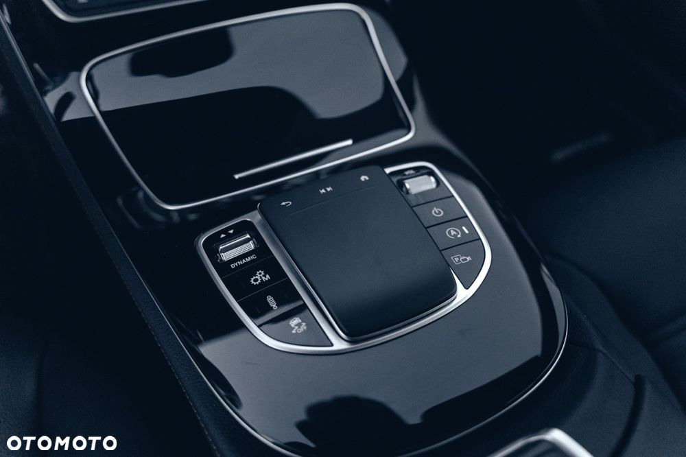 Mercedes-Benz Klasa E AMG 53 4-Matic+ - 25