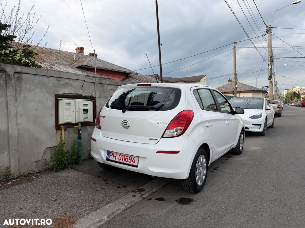 Hyundai i20 1.1 CRDi M/T Confort - 3