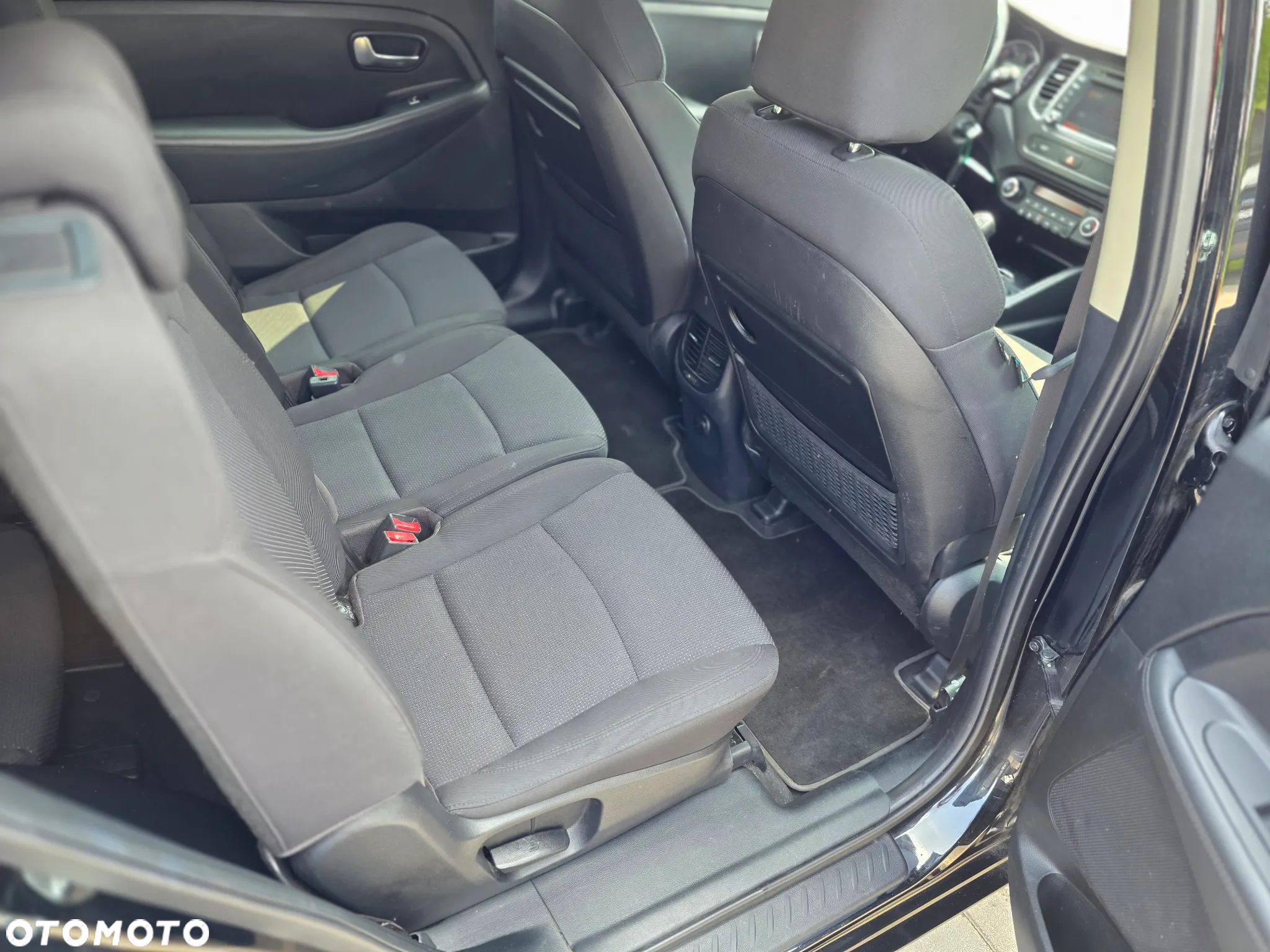 Kia Carens 1.7 CRDi 115 Fifa World Cup Edition - 8
