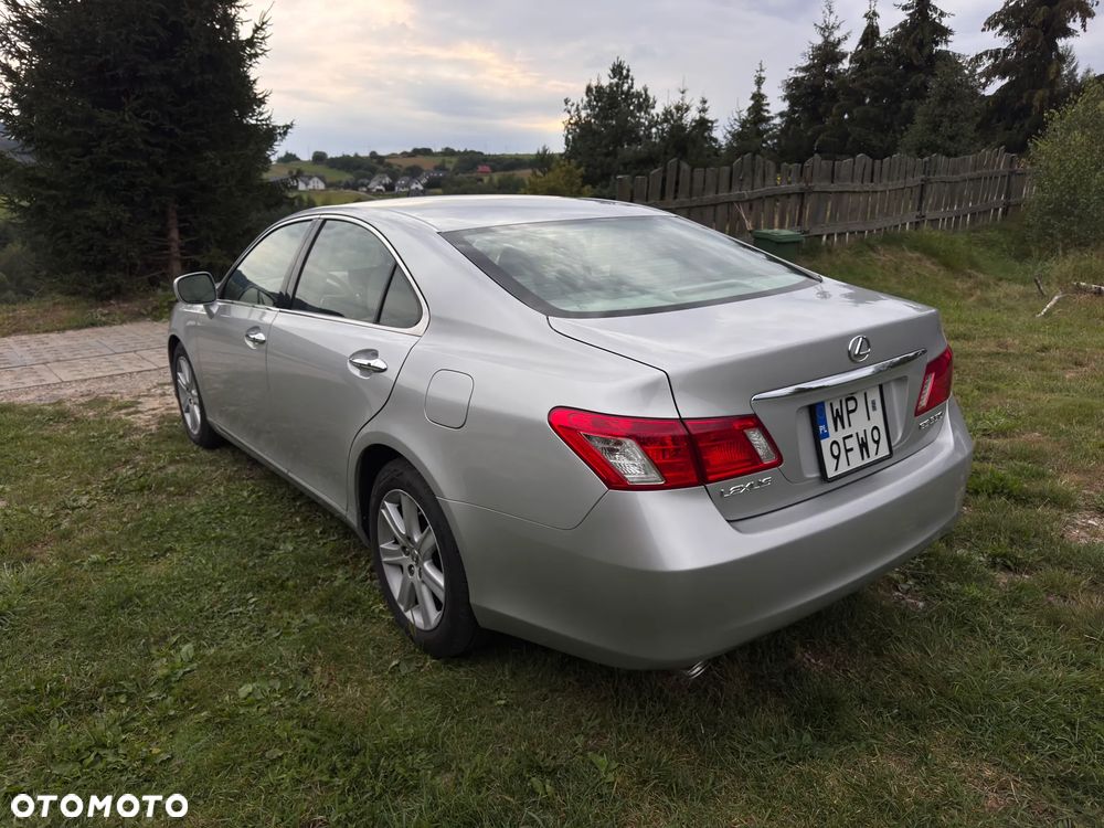 Lexus ES - 4