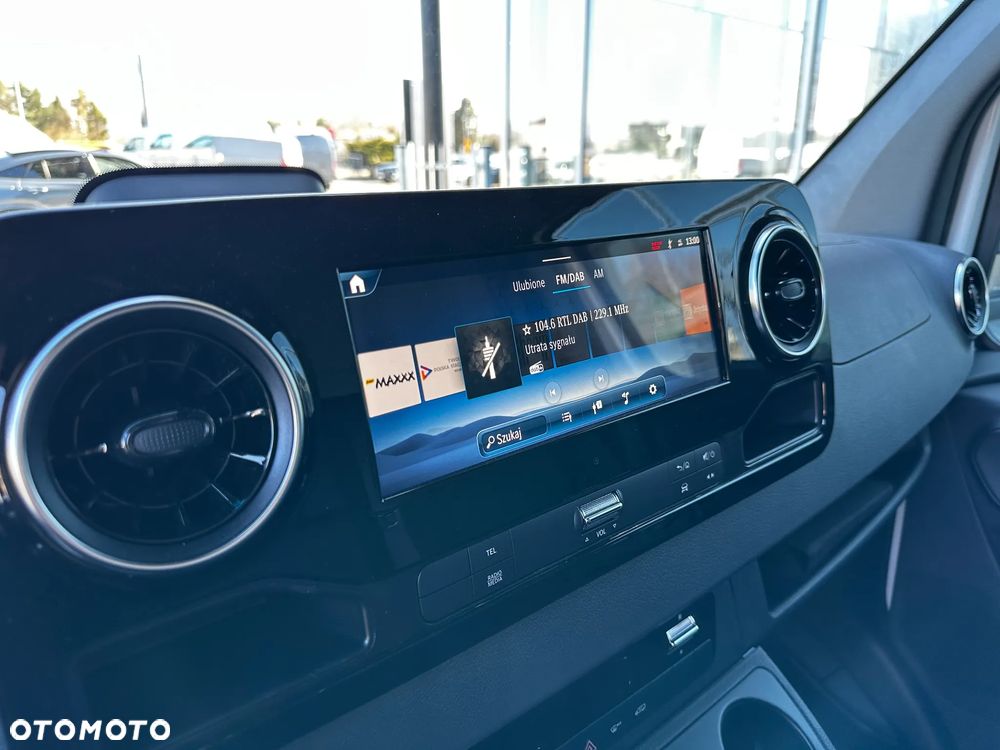 Mercedes-Benz Sprinter - 20