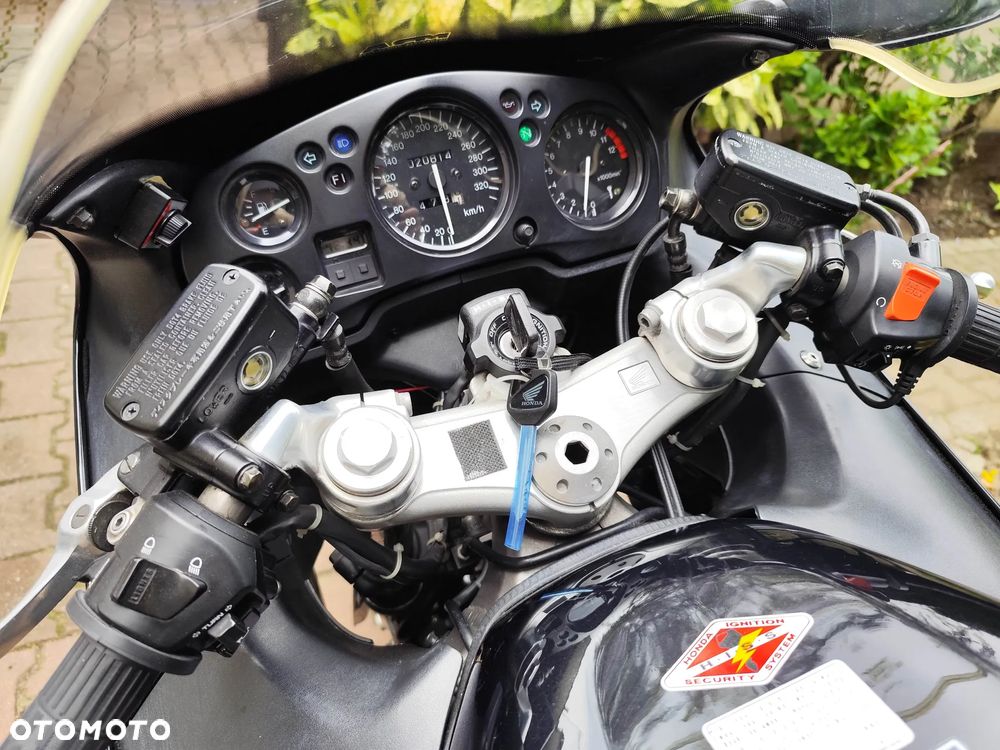 Honda CBR - 24