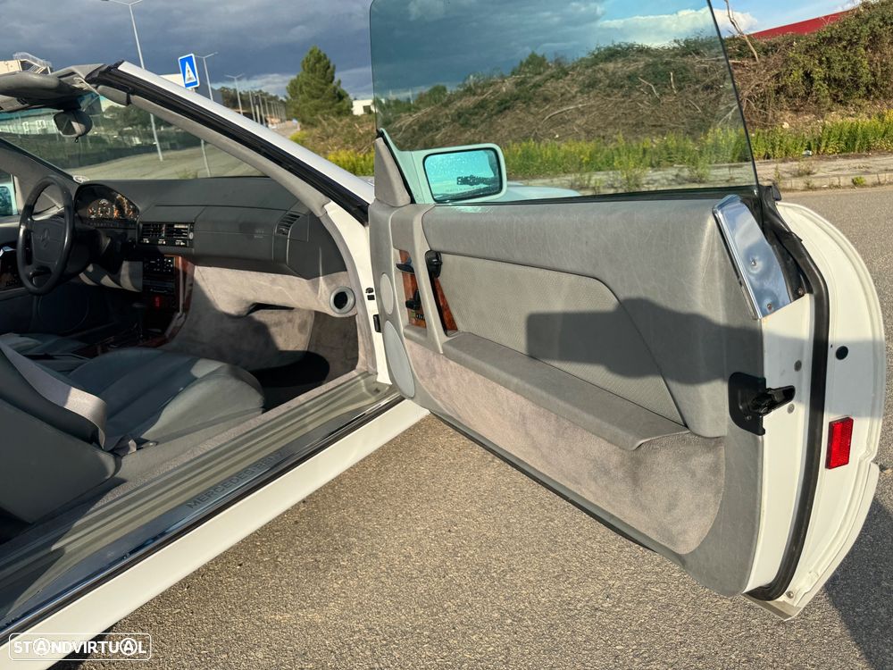 Mercedes-Benz SL 500 Standard - 13