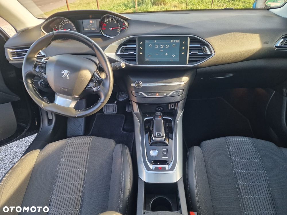 Peugeot 308 - 11