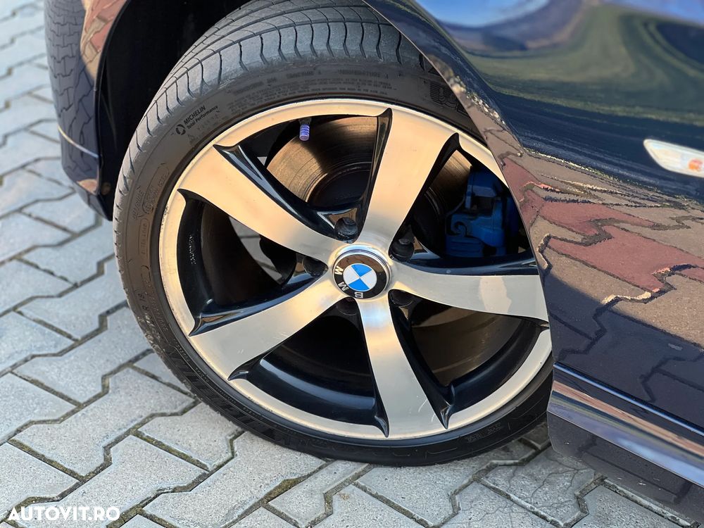 BMW Seria 3 320d DPF Touring - 13