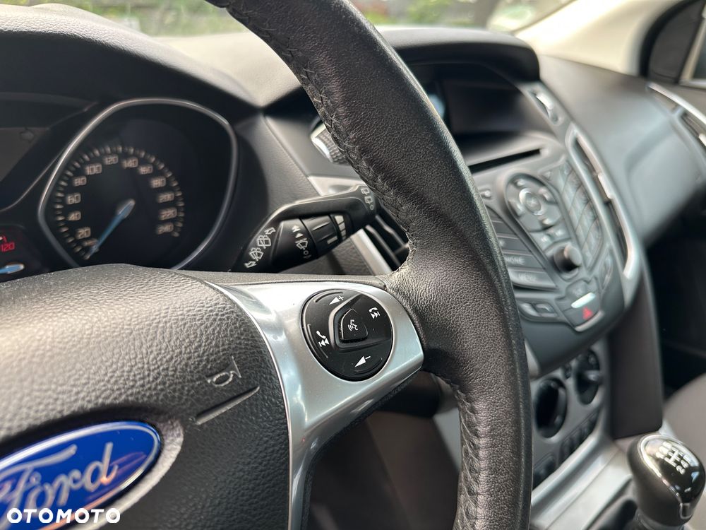 Ford Focus 1.0 EcoBoost Start-Stopp-System Champions Edition - 16