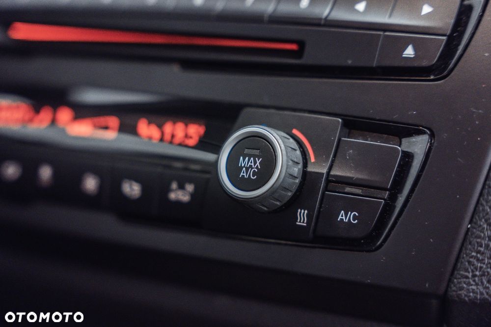 BMW Seria 1 116i - 16