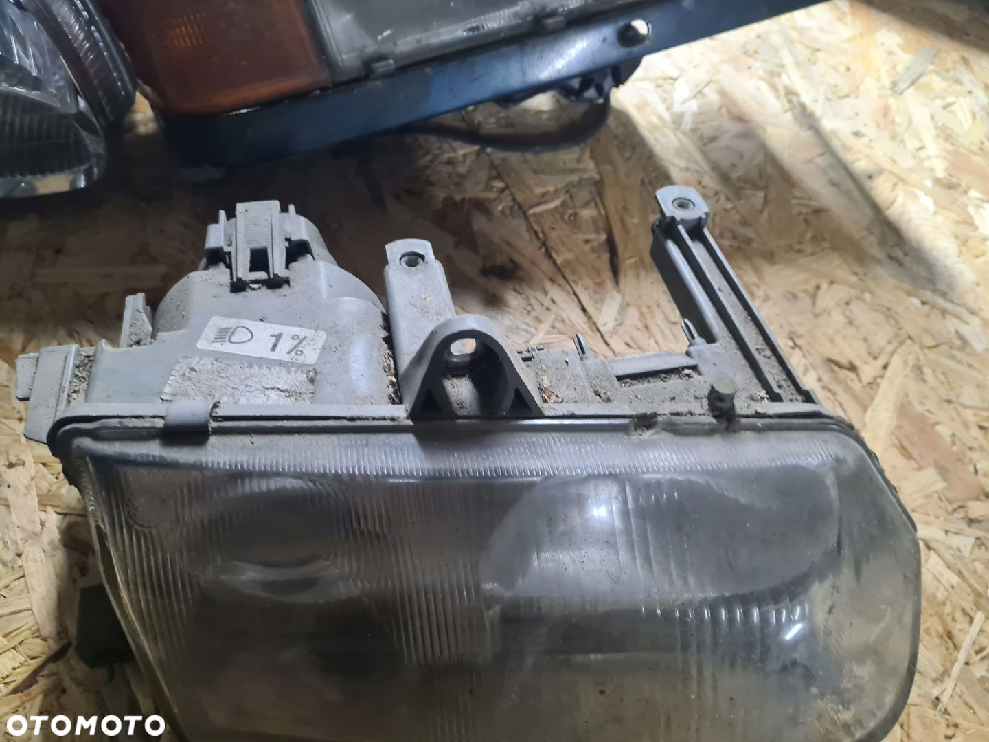 Reflektor lampa prawa przód Alfa Romeo 146 - 2