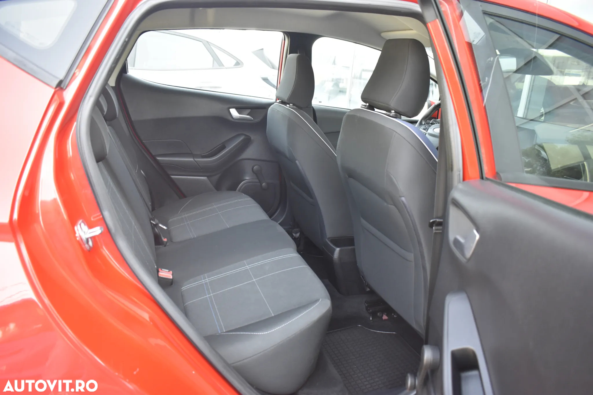Ford Fiesta 1.0 EcoBoost Trend - 37
