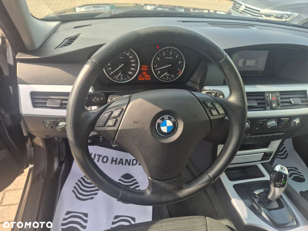 BMW Seria 5 525i - 18