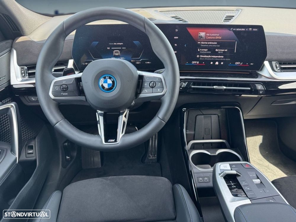 BMW iX2 eDrive20 Pack Desportivo M Pro - 8