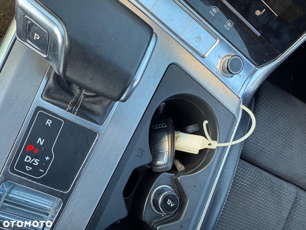 Audi A6 Avant 40 TDI S tronic S line - 31