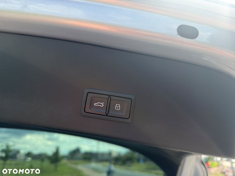 Audi A6 Avant 2.0 TDI Ultra DPF S tronic - 4