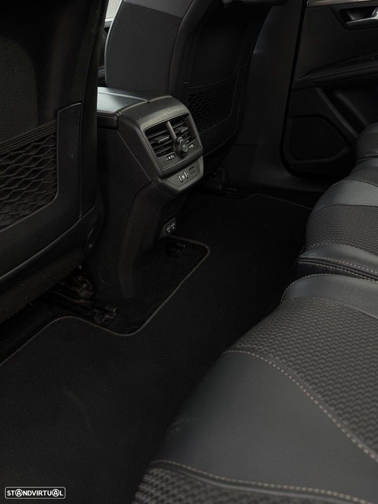 Peugeot 5008 1.5 BlueHDi GT EAT8 - 20