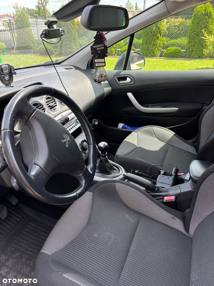 Peugeot 308 - 22