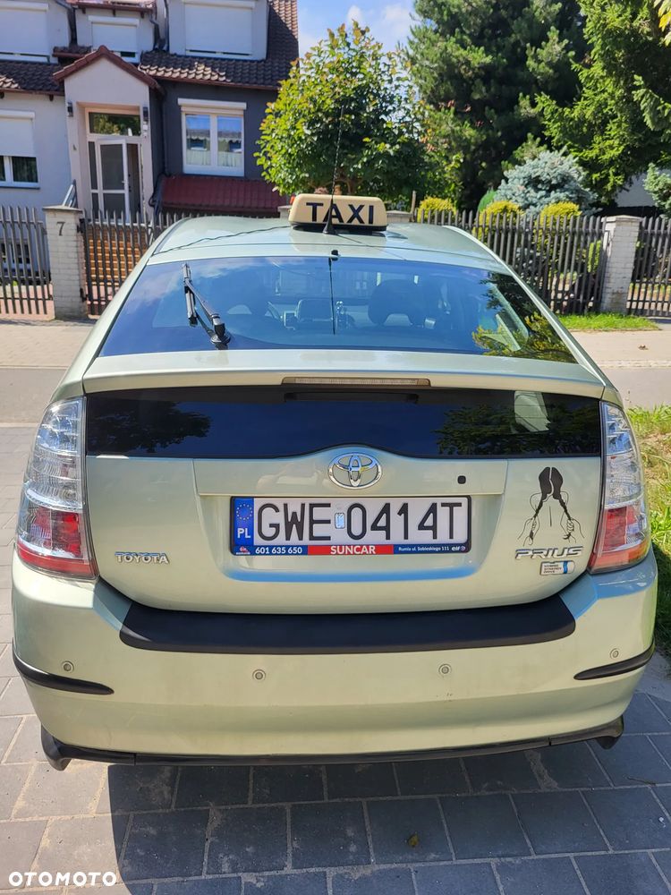 Toyota Prius - 3