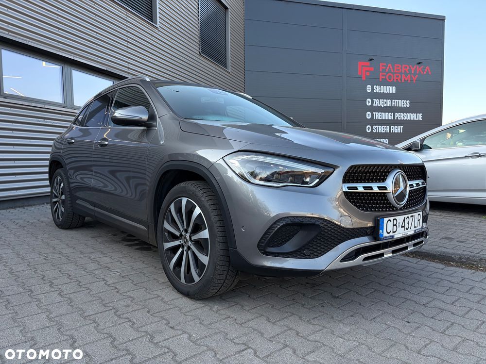 Mercedes-Benz GLA 200 Business Edition - 1